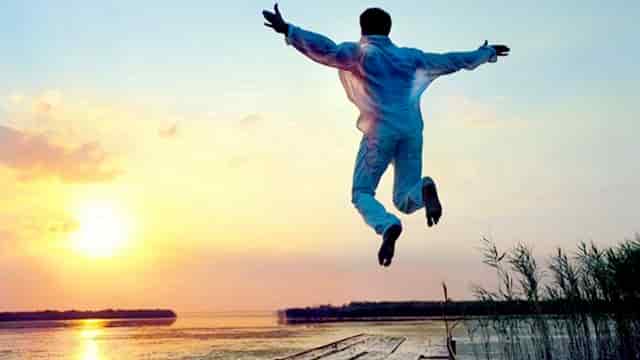 市场公平性何在“明目张胆直播”谁在随意切换天地板